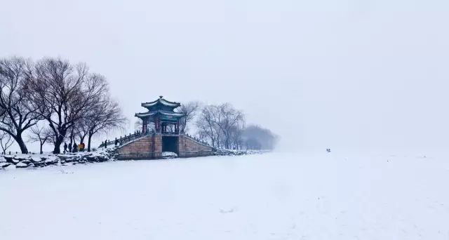 西安下雪了！城市迎来冬日雪景