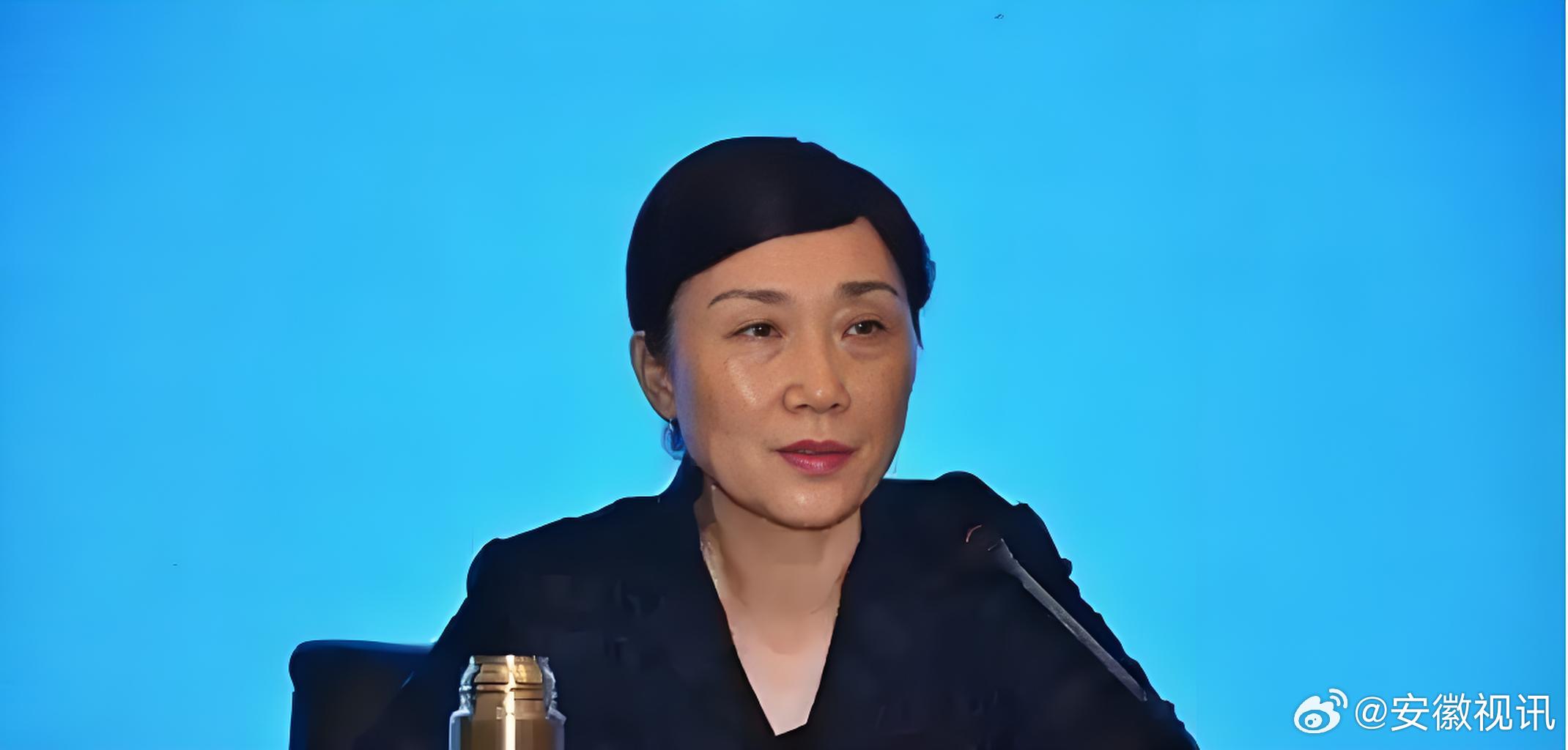 震惊！正部级女高官李微微被决定逮捕，揭示权力背后的真相！